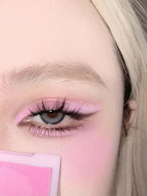 Festival Make Up, Cute Eye Makeup, Doll Eye Makeup, Ethereal Makeup, Makijaż Smokey Eye, Eye Makeup Designs, Dope Makeup, Makeup Eye Looks, Asian Eye Makeup