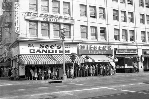 Angelenos line up around the block at See’s Candies, 301 Santa Monica Blvd, Santa Monica, 1944 | Garden Of Allah, Hollywood Hotel, Santa Monica Blvd, Dentist Office, The Golden Years, The Dentist, Historical Novels, Golden Years, Beach Combing