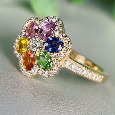 Colored Stone Earrings, Multicolor Engagement Rings, Rainbow Engagement Ring, Multi Colored Engagement Rings, Rare Diamond Rings, Fashion Jewelry Necklaces Gold, Rainbow Ring, Multicolor Jewelry, Colored Stone Rings