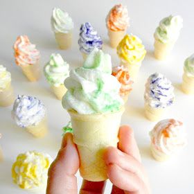 Sugar Swings! Serve Some: mini marshmallow ice cream cones....! Ice Cream Cones Recipe, Dipped Ice Cream Cones, Faux Ice Cream, Drumstick Ice Cream, Marshmallow Ice Cream, Sugar Geek, Ice Cream Cone Cupcakes, Mini Ice Cream Cones, Sugar Free Peanut Butter