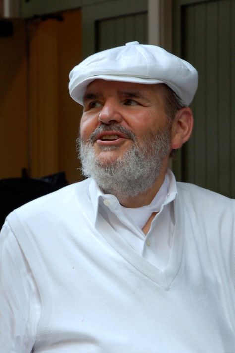 Paul Prudhomme - Wikipedia Blackened Redfish, Paul Prudhomme, Louisiana Culture, Louisiana Kitchen, Left Handed People, Louisiana Cajun, Cajun Cooking, Louisiana Recipes, Celebrity Chef