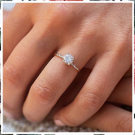 Engagement rings simple