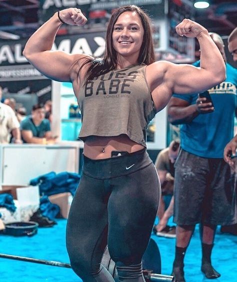 Crossfit Women, Musa Fitness, Strong Muscles, Body Builder, Fitness Models Female, Muscle Girls, Fit Chicks, Muscle Women, Body Building Women