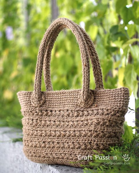 Crochet Star Stitch Tote with Jute Twine Twine Crochet, Diy Sac Pochette, Rafia Bags, Crochet Totes, Crochet Star Stitch, Tote Crochet, Crochet Tote Pattern, Crochet Star, Crochet Shell Stitch