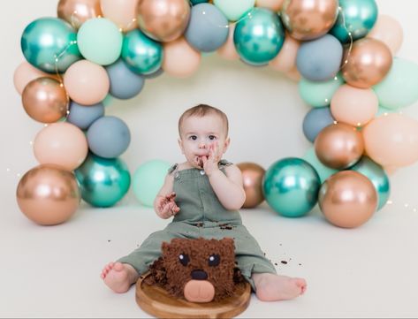 overalls - zara balloons - @balloonsinbinbrookcanada photography - @maureenelizabeth_photography cake - @buttercupsBakedGoods #Smashcake #BalloonGarland #BearCake #MaureenElizabethPhotography #ButtercupsBakedGoods #BalloonsInBinbrook Photography Cake, S Cake, Bear Cakes, Jean Overalls, Balloon Garland, Cake Smash, Fashion Stylist, All About Fashion, Easter Eggs