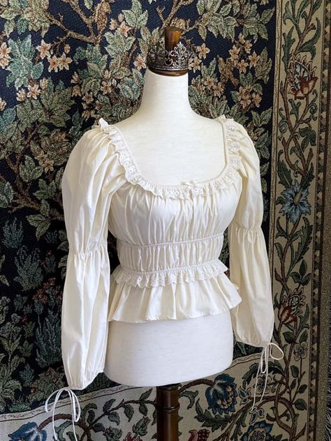 Stay Corset, Medieval Blouse, 1600s Fashion, Elastic Sewing, Shirred Sleeve, Find Style, Smocked Blouse, 18th Century Clothing, Smock Blouse