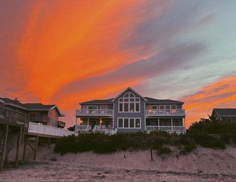 Beach Ocean Pool Summer Sky Sunset Clouds Beautiful Beach House Pink Orange Sky Vibrant 2022 Outer Banks Lights Out, Outer Banks Aesthetic House, Obx Kook House, Kook House Outer Banks, Kooks Outer Banks Aesthetic, Outer Banks House Aesthetic, Outer Banks House, Outer Banks Vibes, Obx Pics