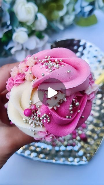 Piya on Instagram: "3 pretty in pink mini Rosettes using tip 2D #Rosettes#pink#cupcakes#buttercream#cakes" How To Make Rosettes, Pink Rosette Cake, Rosette Cupcakes, Cupcake Tutorial, Rosette Cake, Buttercream Cakes, Pink Cupcakes, Cake Decorating Techniques, This Is Love