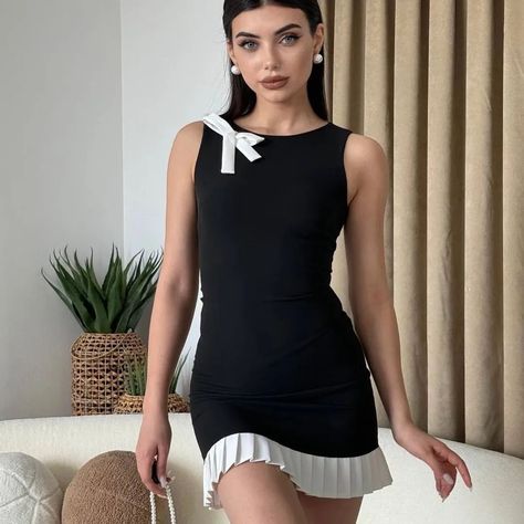 Girlchildcouture254 Summer sleeveless color black dress with bowtie and down pleats in white size s,m,l ksh 2100 💥To place your order Contact 📞0790666347 📞0110724182 📍Physical shop Salama Center Mall Shop s.10 5th street Eastleigh Nairobi . 💥parcel Deliveries available @ a fee 💥Happy shopping 🛍 Parcel Delivery, Nairobi, S 10, Black Color, Happy Shopping, Black Dress, White, Quick Saves, Black