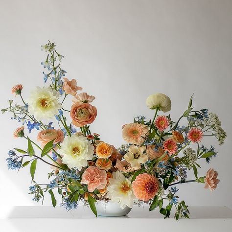 Special flowers for a very special bride to be 🌼🐝 | Instagram Wild Flower Wedding, Wild Flower Arrangements, Bridal Bouquet Peach, Garden Arrangement, Peach Garden, Neutral Wedding Flowers, Peach Wedding Flowers, Orange Bouquets, Colorful Wedding Flowers