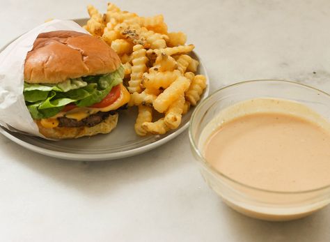 Shack Sauce Recipe, Shake Shack Sauce, Shack Sauce, Shake Shack Burger, Salty Recipes, Broccoli Cheddar Soup Recipe, Best Fast Food, Eat This Not That, Shake Shack