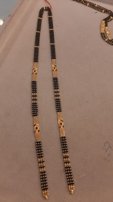 Maglsutra Design Gold, Long Nallapusalu Designs Gold Latest, Long Mangalsutra Designs Gold Maharashtrian, Mangalsutra Vati Designs Gold, Nalla Pusalu Designs Latest Long, Nallapusalu Long Chain Designs, Karimani Chain Designs, Long Heavy Mangalsutra Designs Gold, Nallapusalu Designs Gold Long