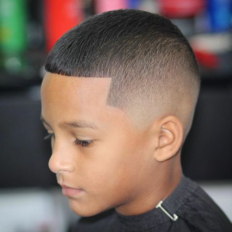 80+ Spectacular Cuts for KidsHere you will find the best cuts for kids, Types, Designs, Short hair, long hair, Curly, Smooth. FOLLOW ME ❤#highfade #highfades #boyshaircuts #boyshair #boyshairstyles #boyshaircut #boyshairstyle #haircutsforboys #haircutsboys #haircutforboys. Buzz Cut Boys Kids, Kids Buzz Cut, Short Boys Haircut Buzz Cuts Kids, Boys Short Haircuts Kids, Kids Haircuts For Boys, Boys Short Haircut, Buz Cut, Hair Designs For Boys, Kids Short Haircuts