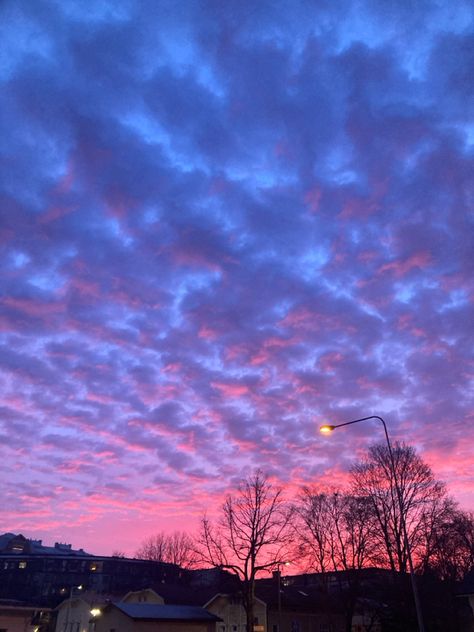 Blue And Pink Sky Aesthetic, Sky Widget, Aesthetic Blue And Pink, Blue Pink Aesthetic, Pink And Blue Aesthetic, Pink Blue Aesthetic, Pink And Blue Sky, Girl Reference, Winter Science