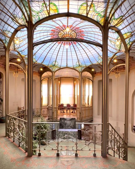 Immersed in the mesmerizing world of Art Nouveau at Hotel Van Eetvelde ✨ Designed by the legendary Victor Horta, this masterpiece showcases the elegance of curved lines, intricate ironwork, and stunning stained glass. A perfect blend of art, nature, and architecture that captures the spirit of the Belle Époque! 🌿🏛️ #World#Europe#Belgium#Brussels#Bruxelles#Travel#Travelgram#Photography#Love#Details#Wanderlust#Visit#Explore#Visitbrussels#Photo#Instamood#Inspire#City#Photooftheday#Aesthetic#Tra... Art Deco Buildings Architecture, Europe Buildings, Art Nouveau House, Nature And Architecture, Belgium Brussels, Building Aesthetic, Art Nouveau Pattern, Academic Art, Art Nouveau Architecture