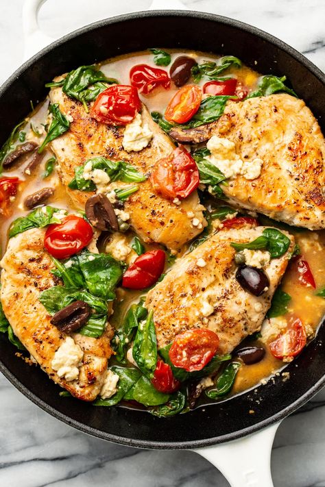 Easy Mediterranean Chicken, Chicken Mediterranean, Mediterranean Chicken Recipes, Mediterranean Recipes Healthy, Mediterranean Diet Recipes Dinners, Paige Halliwell, Mediterranean Diet Meal Plan, Easy Mediterranean Diet Recipes, Mediterranean Chicken