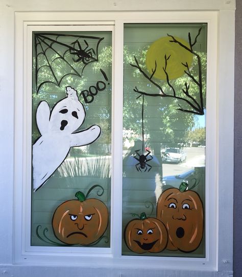 Halloween window Painted Windows For Halloween, Halloween Glass Door Painting Ideas, Halloween School Window Display, Halloween Glass Window Painting, Big Window Halloween Decor, Fall Halloween Window Painting, Halloween Window Marker Art, Halloween Painting On Windows, Halloween Chalk Paint Window