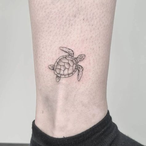 Shaded Turtle Tattoo, Forearm Tattoo Women Sea Turtle, Medium Turtle Tattoo, Woman Small Shoulder Tattoo, Tortious Tattoo, Sea Turtle Tattoo Behind Ear, Small Turtle Tattoo Minimalist, Minimal Sea Turtle Tattoo, Cool Turtle Tattoos