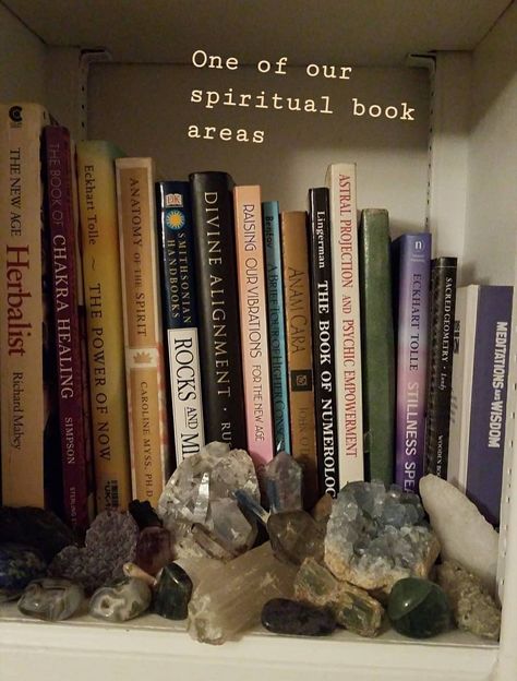 Crystal Shelf Aesthetic, Crystal Bookshelf, Crystal Shop Aesthetic, Book Area, Crystal Room, Hippie Aesthetic, Great Movies To Watch, Sacred Text, Spiritual Crystals