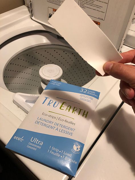 Tru Earth Laundry Strips - Eco-friendly Laundry Detergent Sheets Eco Friendly Laundry Detergent, Laundry Stripping, Hypoallergenic Laundry Detergent, Laundry Detergent Sheets, Eco Friendly Laundry, Laundry Cleaning, Powder Detergent, Liquid Laundry Detergent, Laundry Liquid