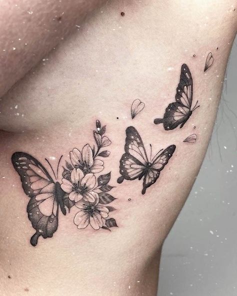 Tattoo Inspiration Tattoo Costillas, Tattoo Papillon, 42 Tattoo, Unique Butterfly Tattoos, Cage Tattoos, Butterfly Tattoo On Shoulder, Rib Tattoos For Women, Pola Tato, Ribcage Tattoo