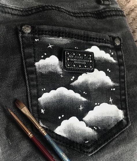 Astrid Clifford, Custom Jeans Diy, Custom Jean, Diy Pants, Painted Clothes Diy, Denim Art, Diy Clothes Design, Custom Jeans, Diy Fashion Clothing