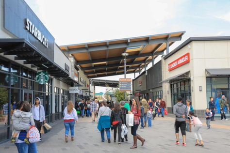 5 Best Outlet Malls in Colorado | Denver Factory Stores Mall Playground, Denver Colorado Downtown, Vintage Mall, Shopping For Clothes, Street Mall, Colorado Denver, Doors Makeover, Outlet Mall, Denver City