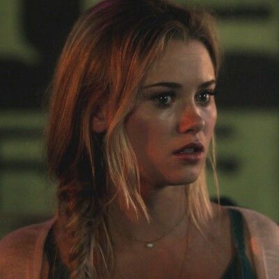 Virginia Gardner Runaways, Karolina Dean Icons, Virginia Gardner Icons, Actress Face Claims, Runaways Karolina, Ginny Gardner, Marvels Runaways, Karolina Dean, Older Actresses