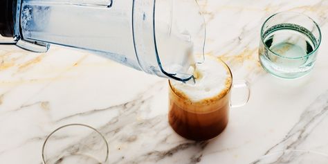 The new Vitamix Aer Disc container lets you make creamy hot and cold foam on the regular. Here's the Epicurious review of the $150 product. Kid Friendly Party Food, Rice In The Microwave, Creamy Soups, Making French Fries, Vitamix Blender, Smart Oven, Vitamix Recipes, Countertop Oven, Cold Foam