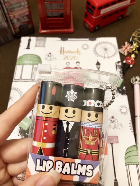 London Souvenirs  #lipbalm #packing #cutepackaging #cutethings #harrods #notebook #journal #trioset #funny #london #londonsouvenirs #souvenirs #giftideas #haul London Souvenirs Gift, English Uk, London Souvenirs, British Things, London Dreams, Parisian Cafe, London Baby, London Summer, London Love