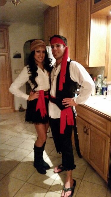 35 Ideas for Diy Womens Pirate Costume - Home Inspiration and Ideas | DIY Crafts | Quotes | Party Ideas Easy Diy Pirate Costume For Women, Pirate Costume Female Diy, Homemade Pirate Costume For Women, Pirate Costumes Diy, Female Pirate Costume Diy, Disney Pirate Night Costumes, Easy Diy Pirate Costume, Pirate Costume Ideas For Women, Pirates Costume Female