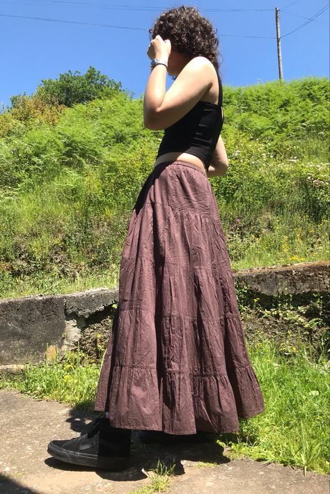 Long Skirt Indie, Long Skirts Aesthetic, Tiered Skirt Outfit, Purple Skirt Outfit, Long Purple Skirt, Long Skirt Aesthetic, Flower Maxi Skirt, Skirt Outfits Aesthetic, Low Rise Skirt