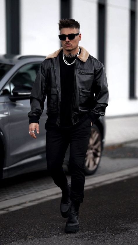 Men’s Winter Outfits 2022, Winter Outfits Men 2022, Best Winter Jackets, Leather Jacket Outfit Men, Germany Fashion, Ginger Black, Collar Leather Jacket, Fur Leather Jacket, Street Style Outfits Men