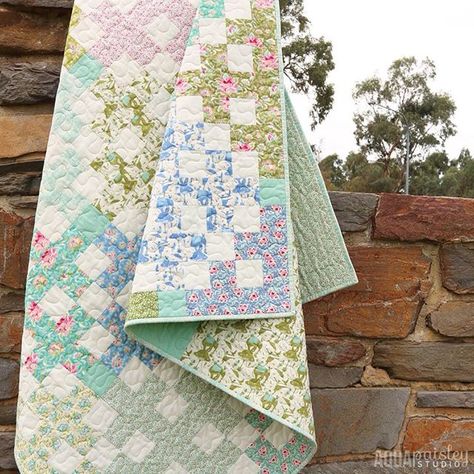 Tilda Quilts, Picnic Quilts, Shabby Chic Quilt Patterns, My Family Tree, Low Volume Quilt, Pretty Quilts, Sheet Quilt, Picnic Quilt, Quilt Pattern Download