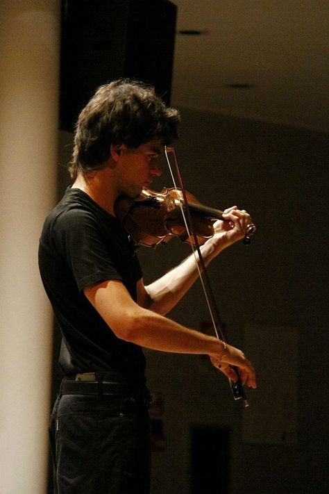 Male Violinist Aesthetic, Concert Reference, Classical Musician Aesthetic, Musician Photography, Classical Musicians, Music Motivation, Concert Aesthetic, The Violin, Music Student