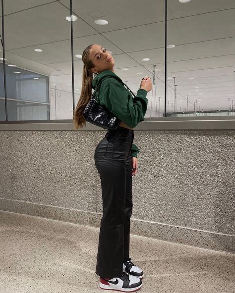 All Posts • Instagram Outfit Ideas Hoodie, Outfit With Hoodie, Leather Pants Outfit, Cargo Pants Outfit, Leather Pant, Hoodie Outfit, Welcome To The World, School Outfit, Fit Girl