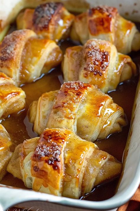 Crescent Roll Apple Dumplings Cresent Roll Apple Recipe, Croissant Apple Turnovers Crescent Rolls, Cresent Roll Apple Dumplings, Apple Crescent Roll Dessert, Apple Dumplings With Crescent Rolls, Apple Crescent Rolls, Crescent Roll Apple, Apple Pie Crescents, Crescent Roll Recipes Dessert