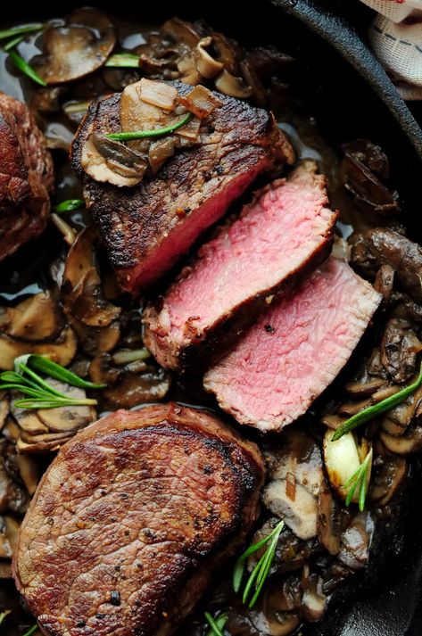 Sous Vide Filet Mignon Recipe, Filet Mignon Marinade, Sous Vide Filet Mignon, Filet Mignon Recipe, Sous Vide Chicken Breast, Filet Mignon Recipes, Sous Vide Cooking, Balsamic Chicken, Mushroom Sauce