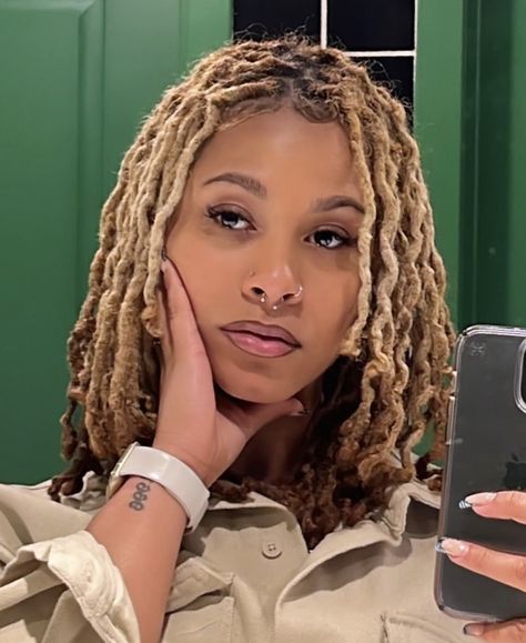 Dread Highlights, Blonde Highlights On Locs, Blonde Highlights Locs, Dyed Loc Tips, Brown And Blonde Locs, Blonde Starter Locs, Honey Brown Locs, Loc Dye, Hair Color Black Women