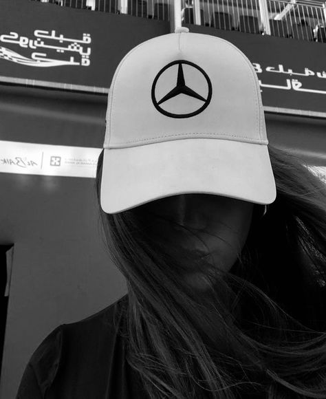 Formula 1 Paddock, F1 Lifestyle, Mercedes Girl, F1 Wag, Mercedes F1, It Girl, Grand Prix, Luxury Lifestyle, Formula 1