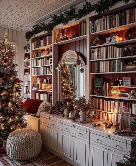 Bookshelves Christmas Decor, Christmas Bookshelf Decorating Ideas, Bookcase Christmas Decor, Christmas Bookcase Decor, Christmas Basement, Christmas Bookshelf Decor, Christmas Bookshelf, Decor Bookshelves, Home Library Rooms