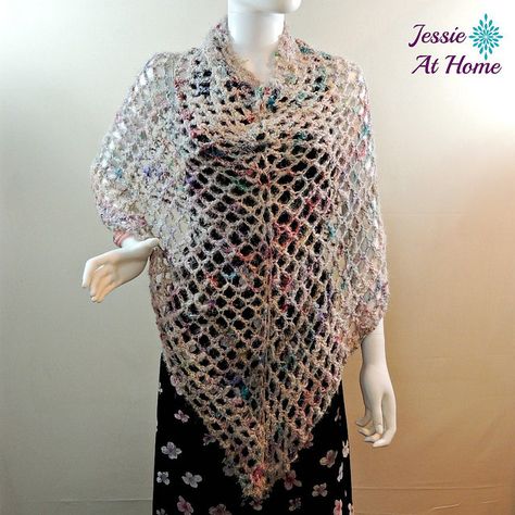 Phoebe Poncho - quick and easy summer crochet pattern! | Jessie At Home Poncho Patterns, Poncho Au Crochet, Crochet Poncho Free Pattern, Poncho Crochet, Easy Crochet Patterns Free, Crochet Poncho Patterns, Mode Boho, Poncho Pattern, Crochet Poncho