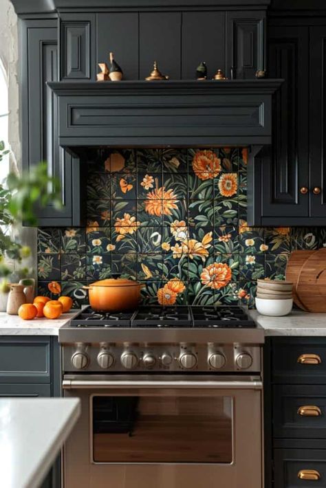 Backsplash Kitchen Ideas, Maximalist Kitchen, Ceramic Backsplash, Patterned Kitchen Tiles, Kitchen Mosaic, Paint Backsplash, Patterned Tile Backsplash, Colorful Backsplash, Ceramic Tile Backsplash