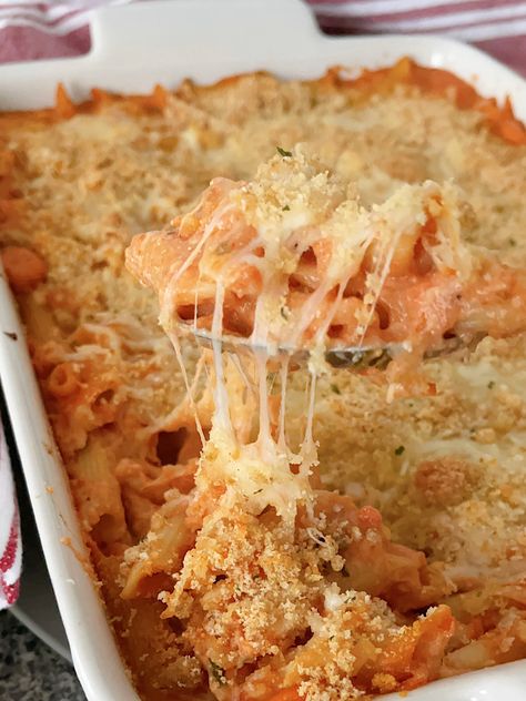 Indulge in the delicious flavors of Olive Garden's Five Cheese Baked Ziti al Forno with this easy copycat recipe! Perfect for weeknight dinners or special occasions. Olive Garden 5 Cheese Ziti Recipe, Ziti Al Forno Olive Garden, Olive Garden Ziti, 5 Cheese Ziti Olive Garden, Copycat Olive Garden 5 Cheese Ziti, Easy And Cheap Dinner Recipes, Olive Garden Five Cheese Ziti Al Forno Copy Cat Recipe, Cheese Baked Ziti, Five Cheese Ziti