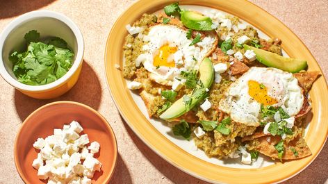 Chilaquiles Verde | VICE Chilaquiles Verdes Recipe, Leftover Tortillas, Traditional Mexican Breakfast, Easy Tomato Soup Recipe, Jambalaya Recipe Easy, Perfect Fried Chicken, Black Bean Soup Recipe, Verde Recipe, Mexican Breakfast