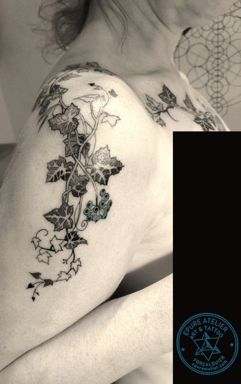 Ivy Neck Tattoo, Ivy Tattoo, Sigil Tattoo, Dragon Tattoo For Women, Mommy Tattoos, Full Arm Tattoos, Vine Tattoos, Floral Tattoo Sleeve, Chest Piece Tattoos