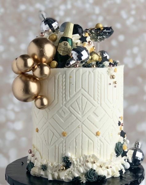 New Years Birthday Cake Ideas, Cake Decorating New Year, New Years Eve Wedding Cake Ideas, New Year’s Eve Birthday Cake, Nye Birthday Cake, New Years Birthday Cake, New Years Cake Ideas 2024, New Year’s Eve Cakes, New Year’s Eve Wedding Cake