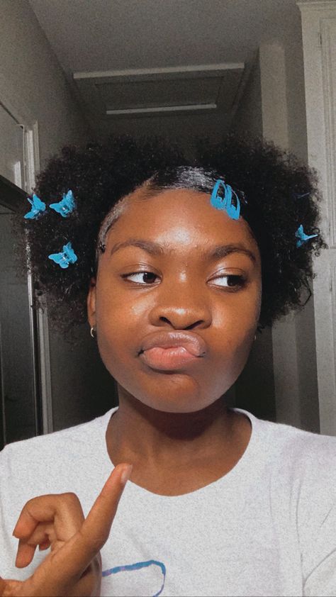 Butterfly Clip Hairstyles, Twa Hairstyles 4c Hair, Twa Styles, Twa Hairstyles, Short Hair Black, Short Afro, Quick Natural Hair Styles, Clip Hairstyles, Butterfly Clips