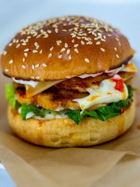 Portuguese Chicken Burger - Simple Home Edit Portuguese Chicken, Pork Pasta, Sweet Chilli Chicken, Slow Cooker Breakfast, Creamy Garlic Chicken, Creamy Garlic Sauce, Home Edit, Chicken Burger, Family Friendly Dinners