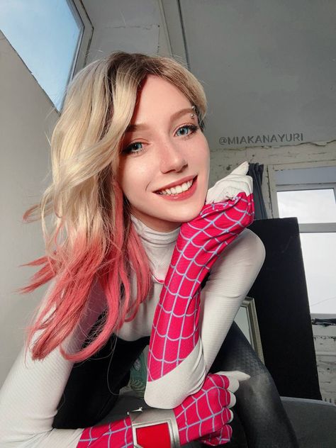 gwenstacy miakanayuri  spider marvel cosplay Models Without Makeup, Photos Of Models, Gwen Stacy, Spider Gwen, Without Makeup, Heidi Klum, Kendall Jenner, Models